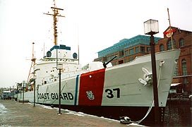 [photo, U.S. Coast Guard Cutter Taney, no. 37, (last surviving warship from attack on Pearl Harbor), Pratt St. (near Market Place), Baltimore, Maryland.]